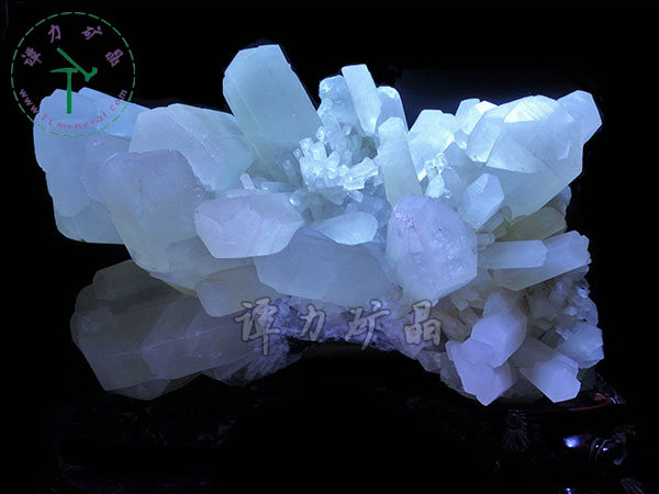 柱狀方解石-，46x37x25cm-河南信陽條山鐵礦，