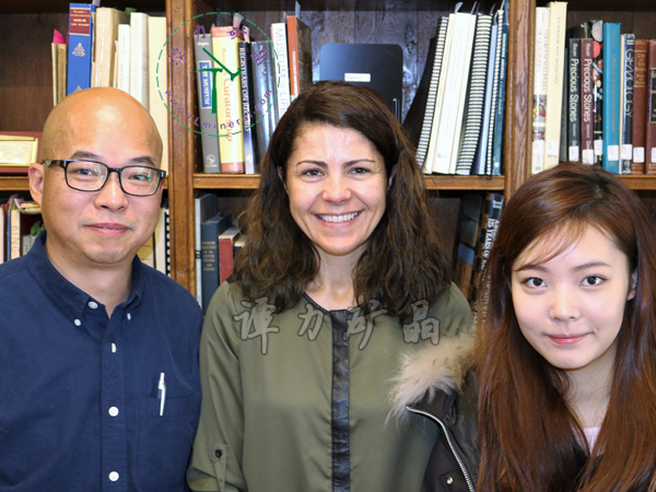 哈佛大學(xué)礦物博物館館長(zhǎng)（中）Raquel-Alonso-Perez拉奎爾·阿隆索·佩雷斯，譚力（左），譚格格（右）