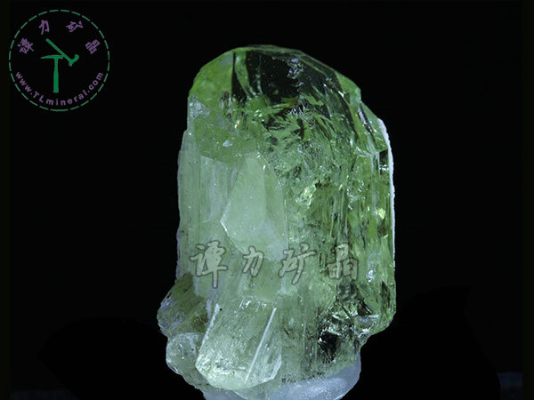 鉻透輝石，2.5x1.0x0.5,坦桑尼亞